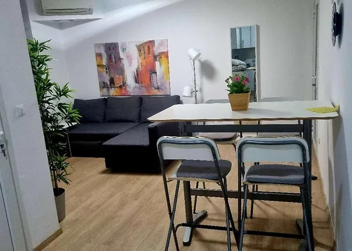 Leomi Apartment